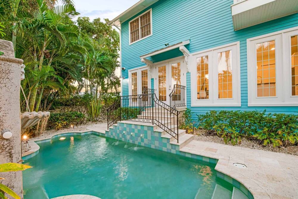 Photo of Outdoor in Ringling Estates