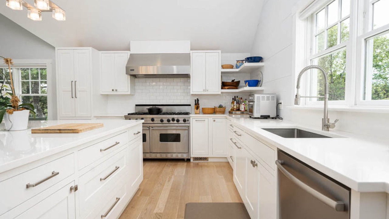 Photo of Kitchen in Surfside