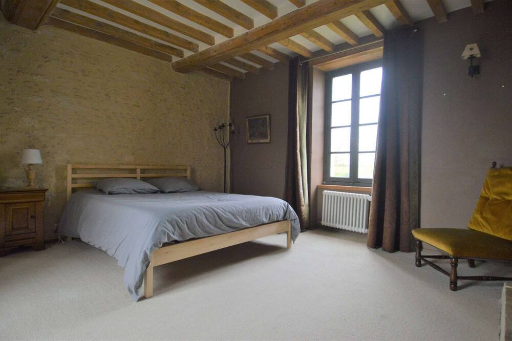 Photo of Bedroom in Plumetot