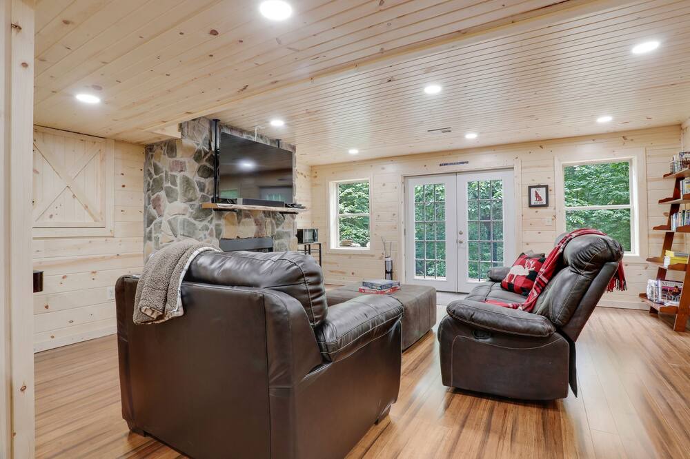 Photo of Bedroom in Hallsville