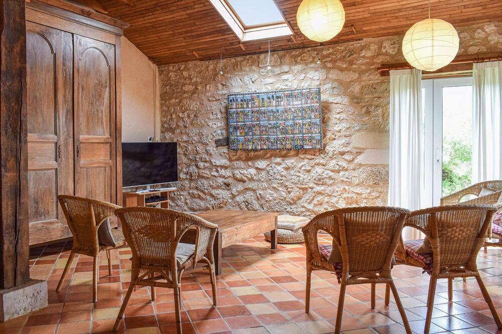Photo of Bedroom in Montcabrier