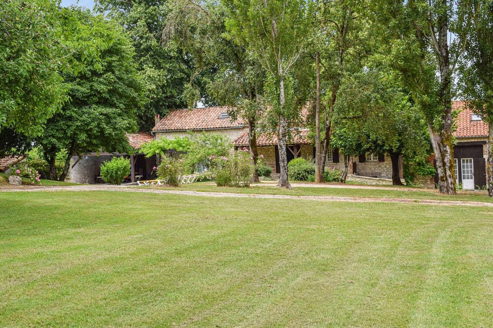 Photo of Outdoor in Montcabrier