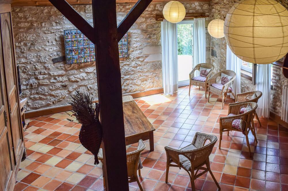 Photo of Bedroom in Montcabrier