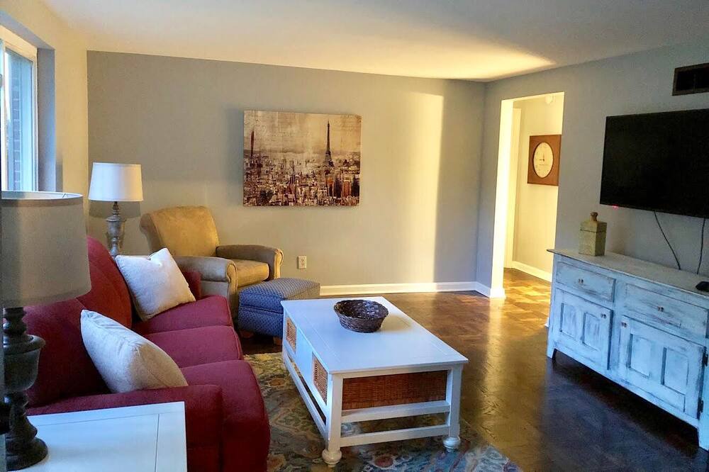 Photo of Livingroom in Mason