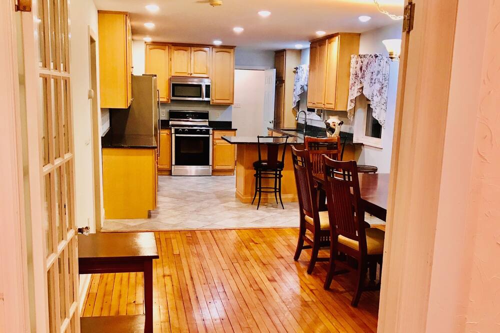 Photo of Livingroom in East Norwalk