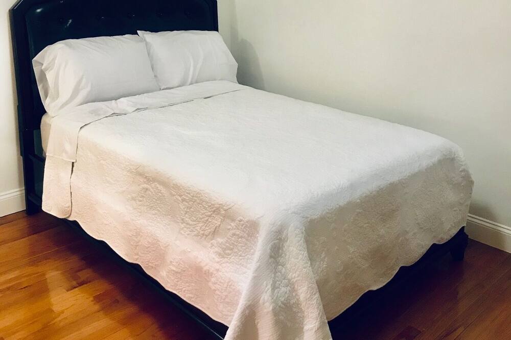 Photo of Bedroom in East Norwalk
