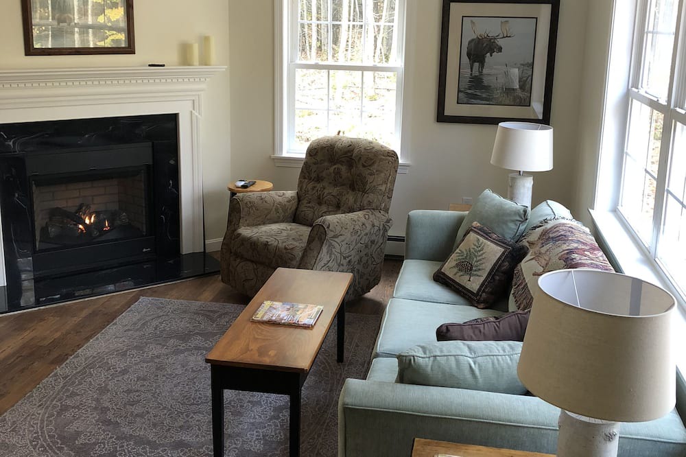 Photo of Livingroom in Danbury