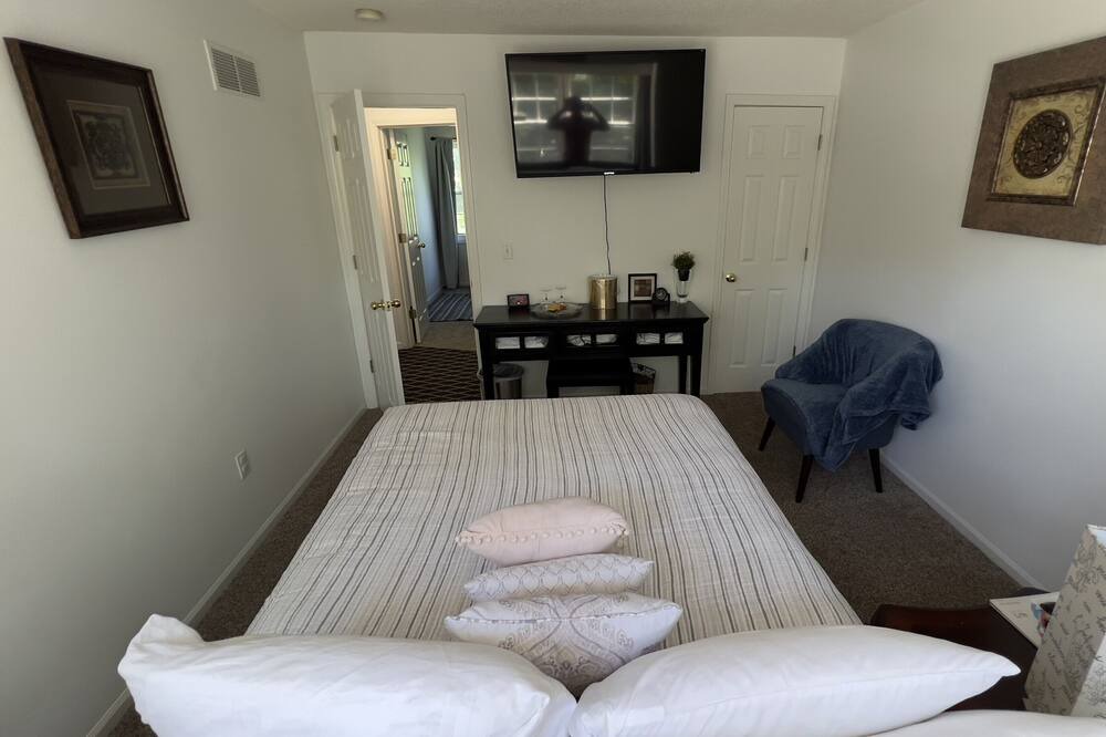 Photo of Livingroom in Olathe