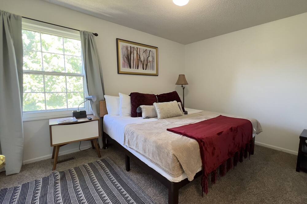 Photo of Bedroom in Olathe