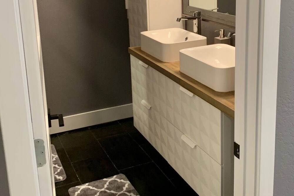 Photo of Bathroom in Cape Royale