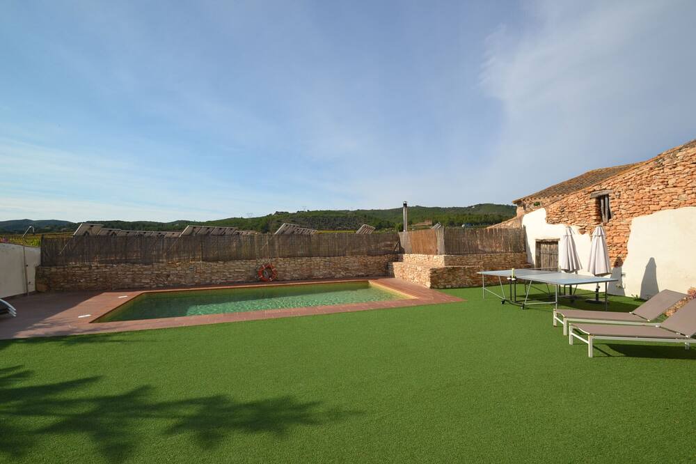 Photo of Outdoor in La Bisbal del Penedes