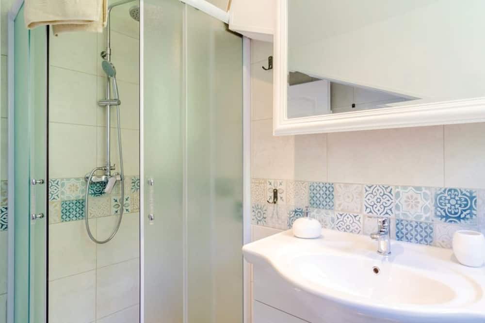 Photo of Bathroom in Brsecine