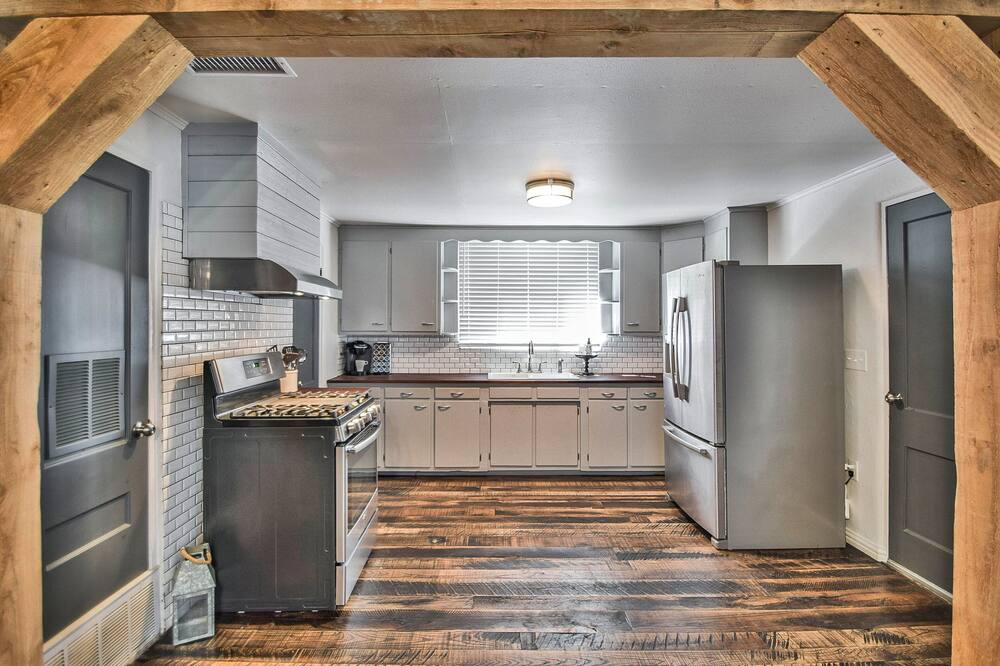 Photo of Kitchen in Glen Rose