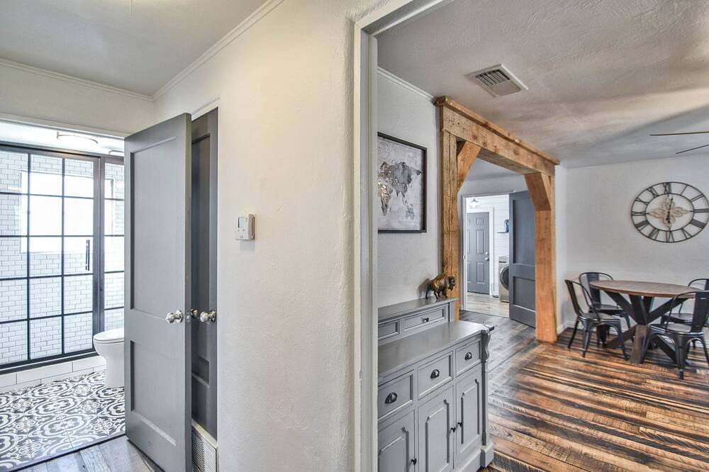Photo of Bedroom in Glen Rose