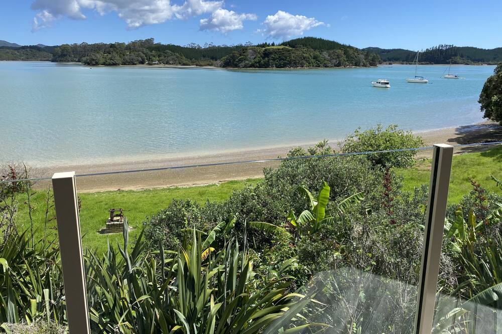 Photo of Others in Whangaruru