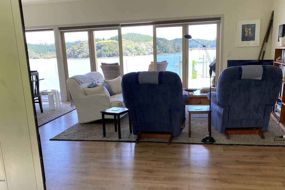 Photo of Others in Whangaruru