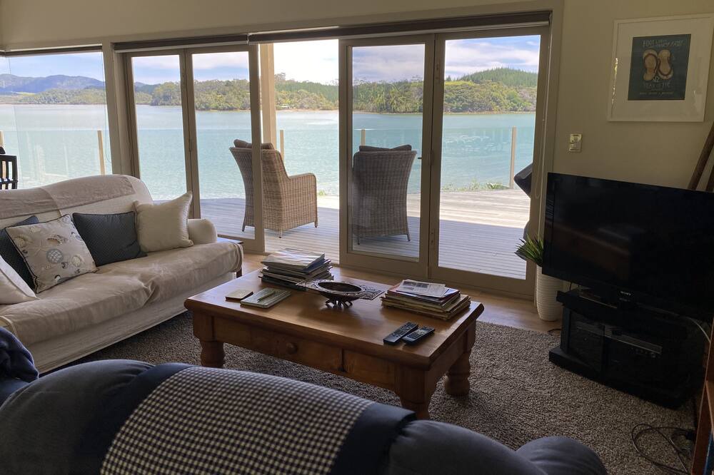 Photo of Others in Whangaruru