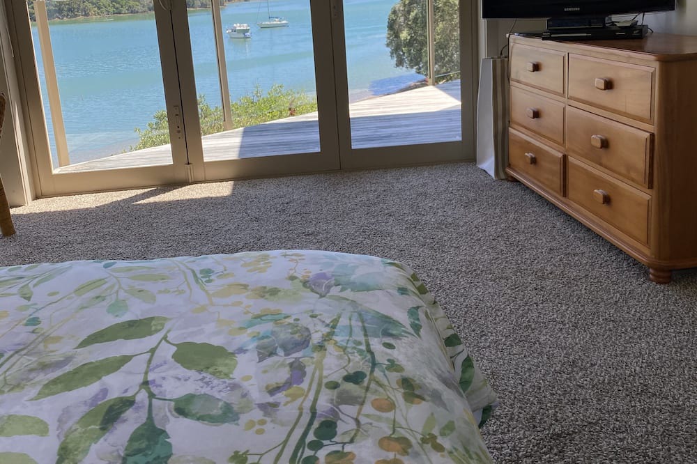 Photo of Bedroom in Whangaruru