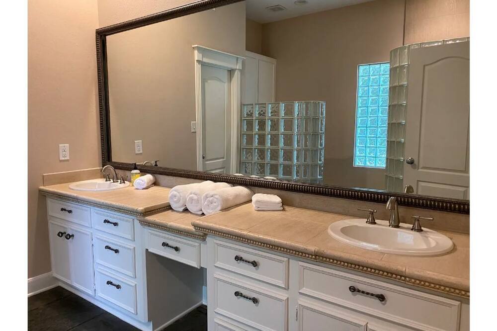 Photo of Bathroom in Montgomery