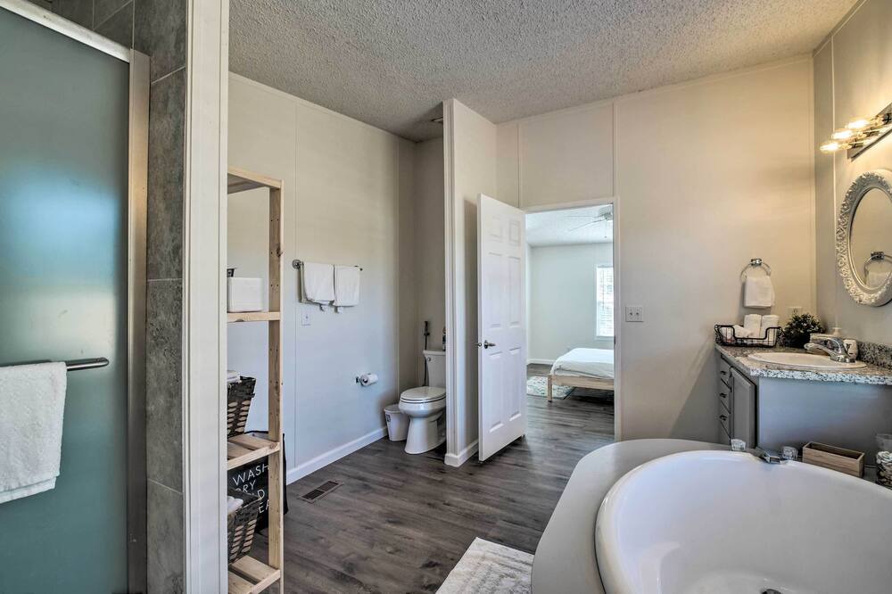 Photo of Bathroom in Onalaska
