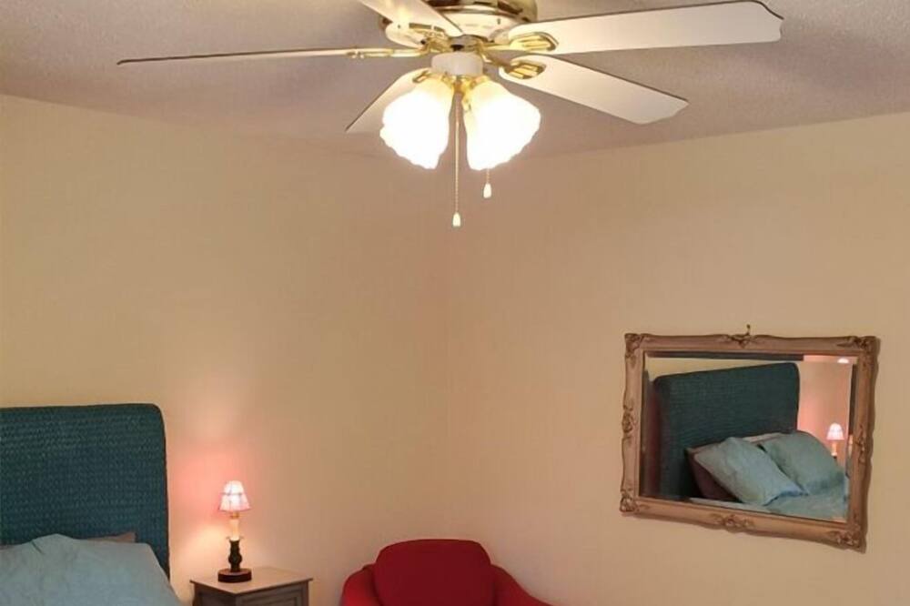 Photo of Bedroom in Martinez