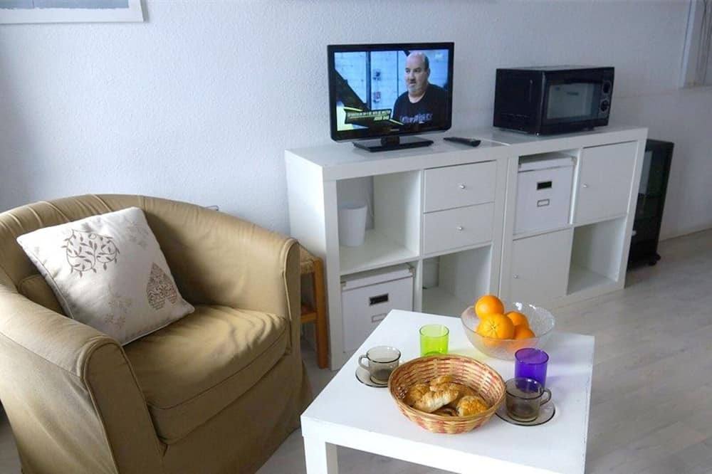 Photo of Livingroom in Saint-Aventin