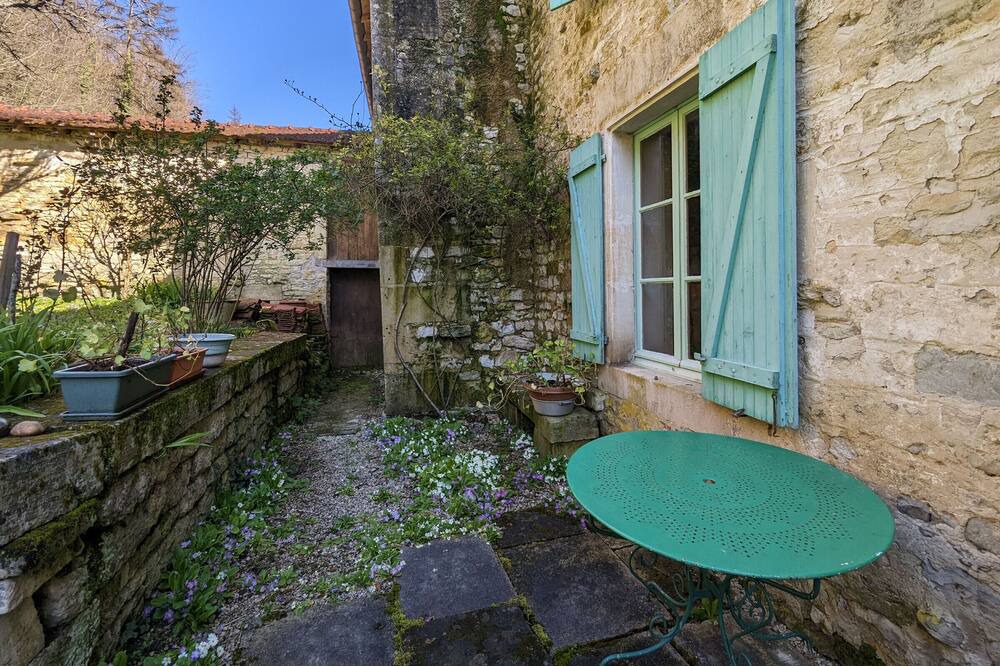 Photo of Patio Balcony in Saint-Amand-sur-Ornain