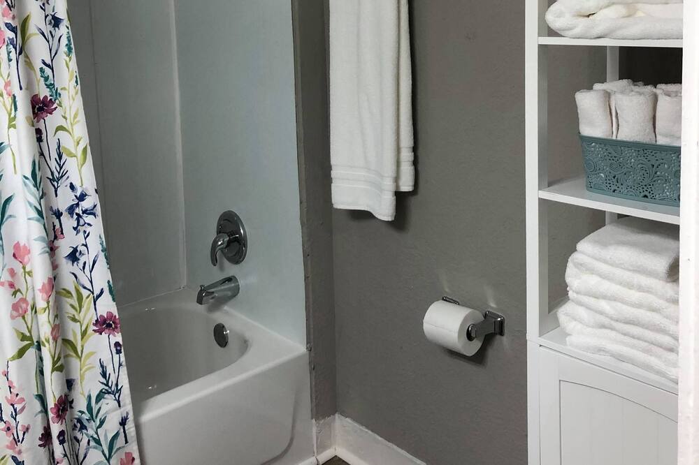 Photo of Bedroom in Baytown