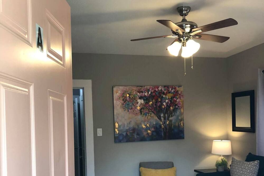 Photo of Livingroom in Baytown