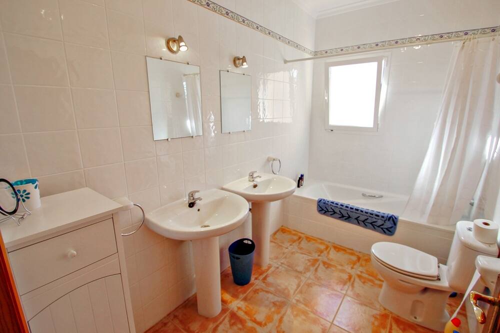Photo of Bathroom in Cumbre del Sol