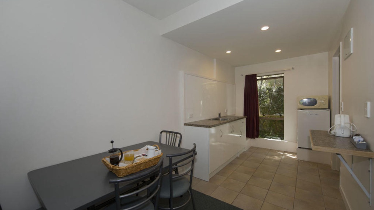 Photo of Kitchen in Hamilton Lake