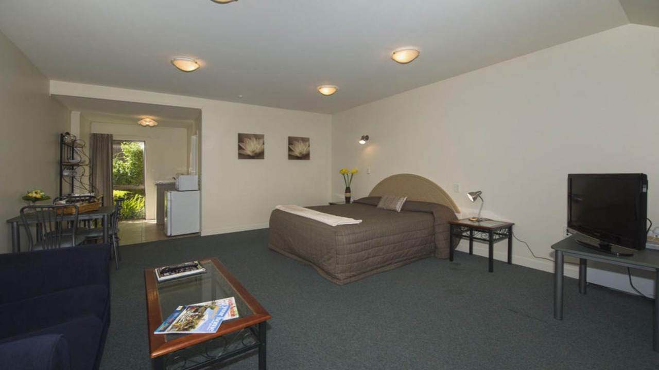 Photo of Others in Hamilton Lake