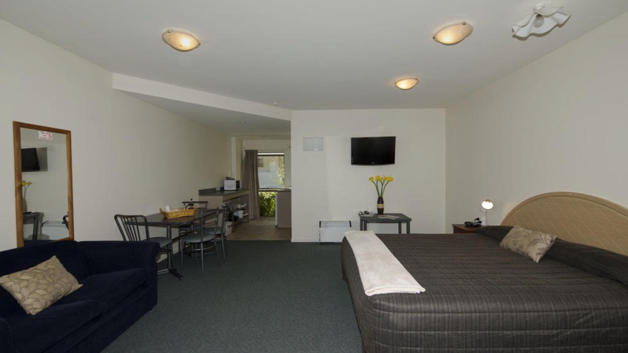 Photo of Others in Hamilton Lake