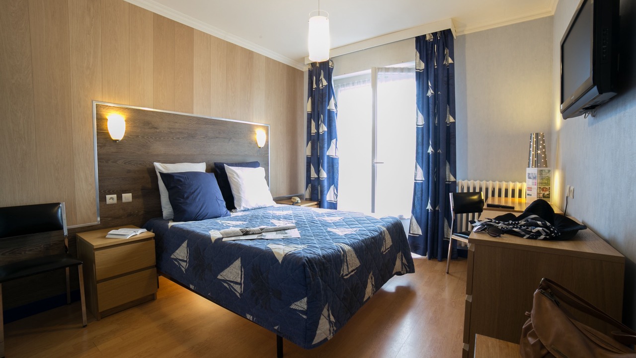 Photo of Others in Crach