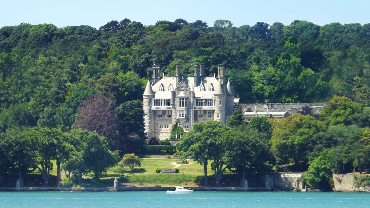 Photo of Others in Menai Bridge