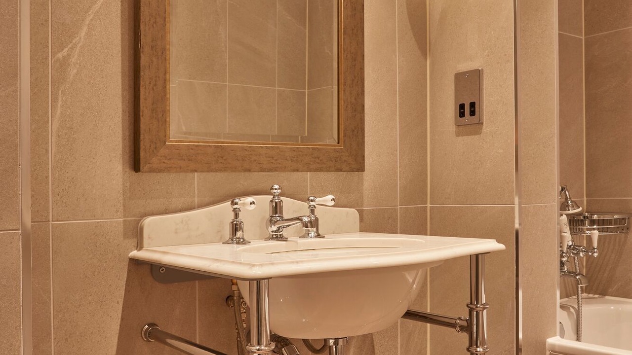 Photo of Bathroom in Callow End