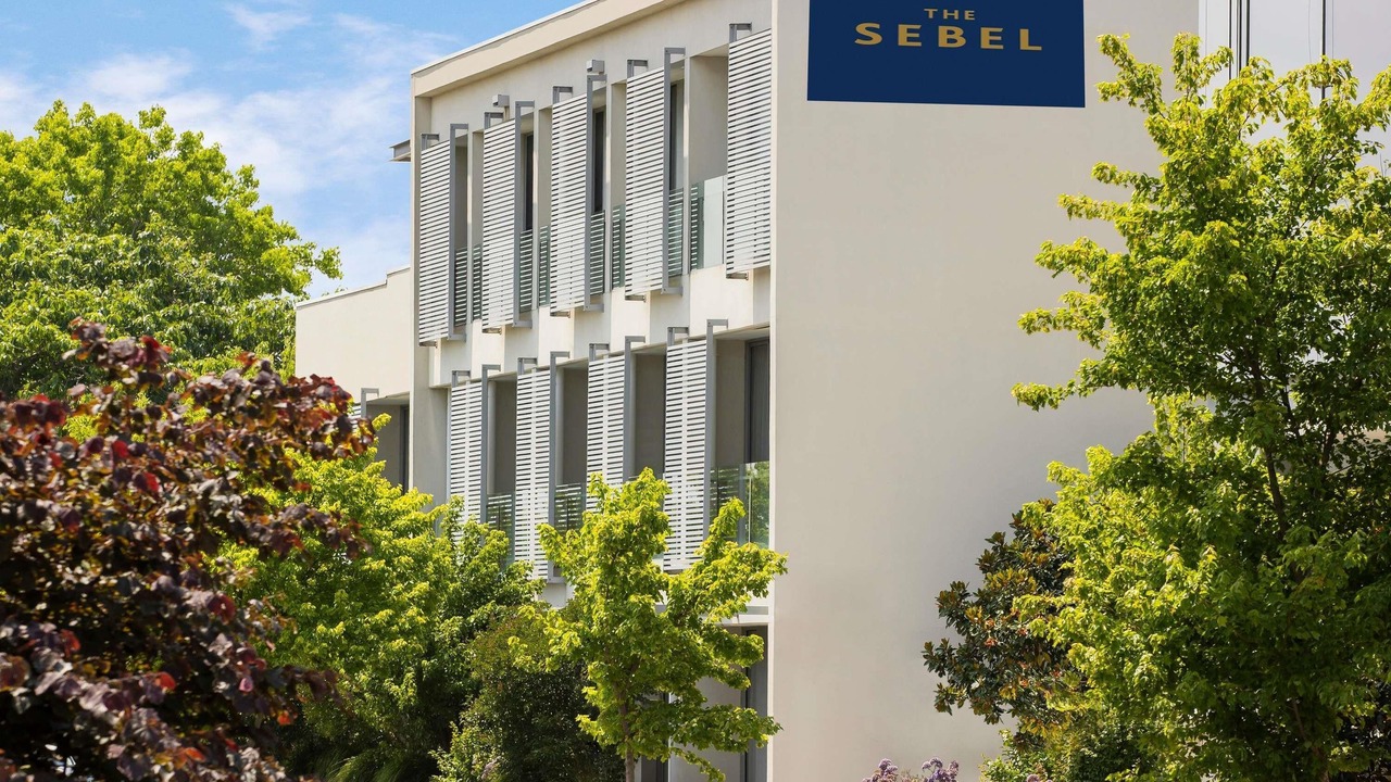 Photo of Outdoor in Kew