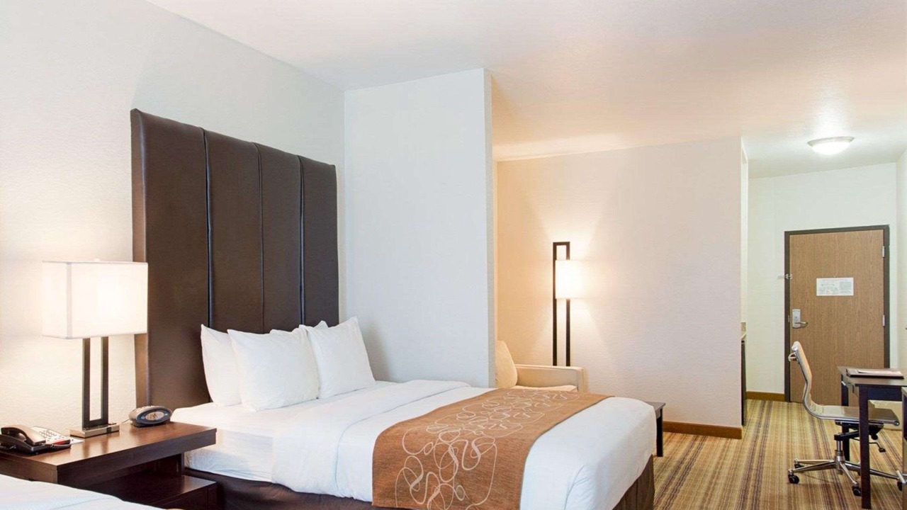 Photo of Bedroom in Mandeville