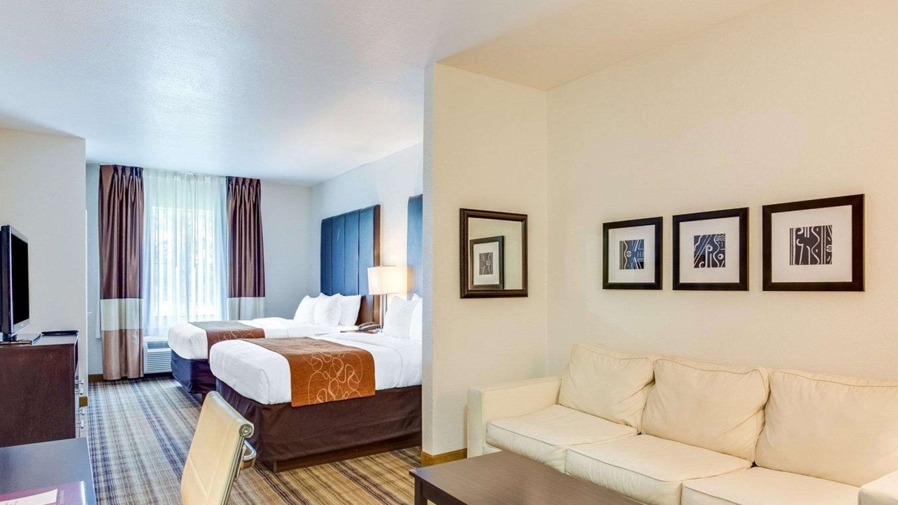 Photo of Bedroom in Mandeville