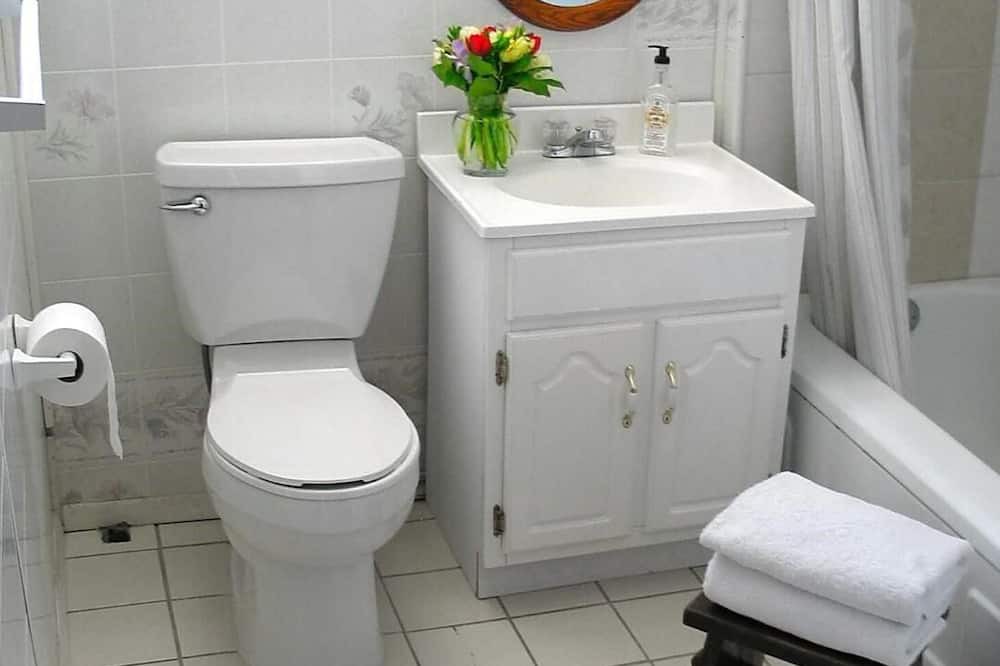 Photo of Bathroom in Haines Falls