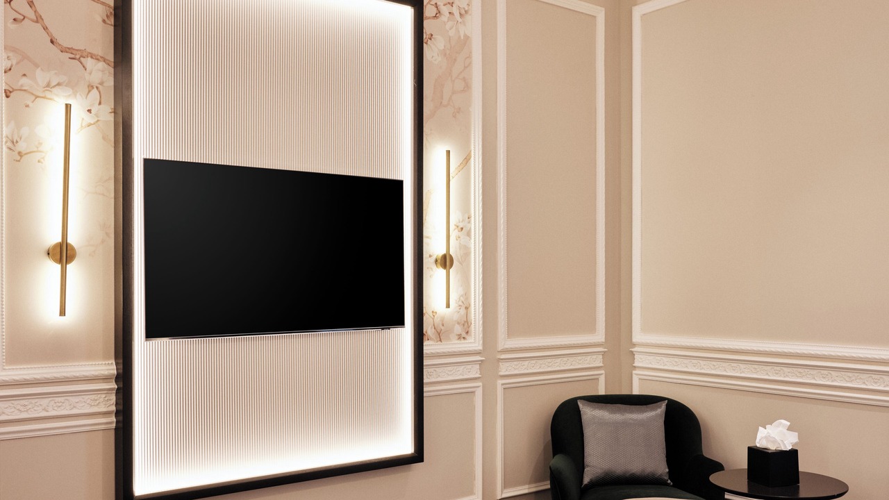 Photo of Bedroom in Coombe Hill