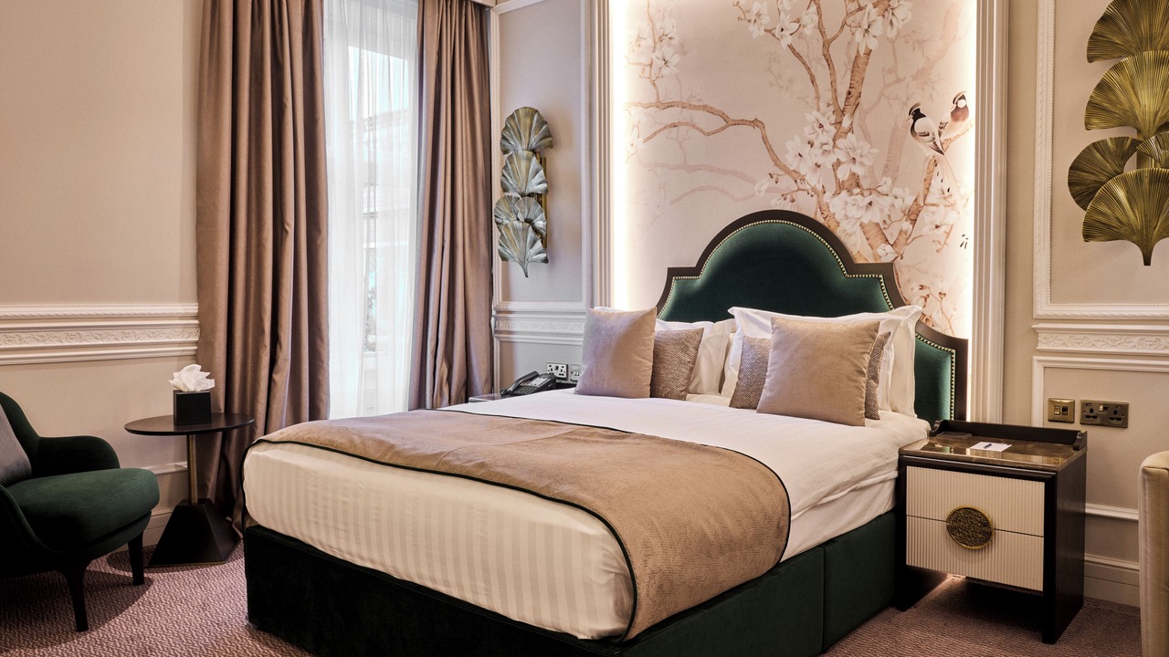 Photo of Bedroom in Coombe Hill