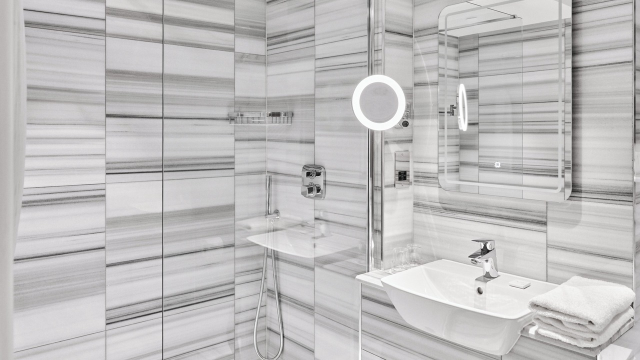 Photo of Bathroom in Coombe Hill