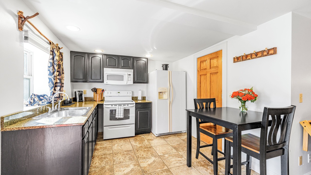 Photo of Bedroom in North Creek