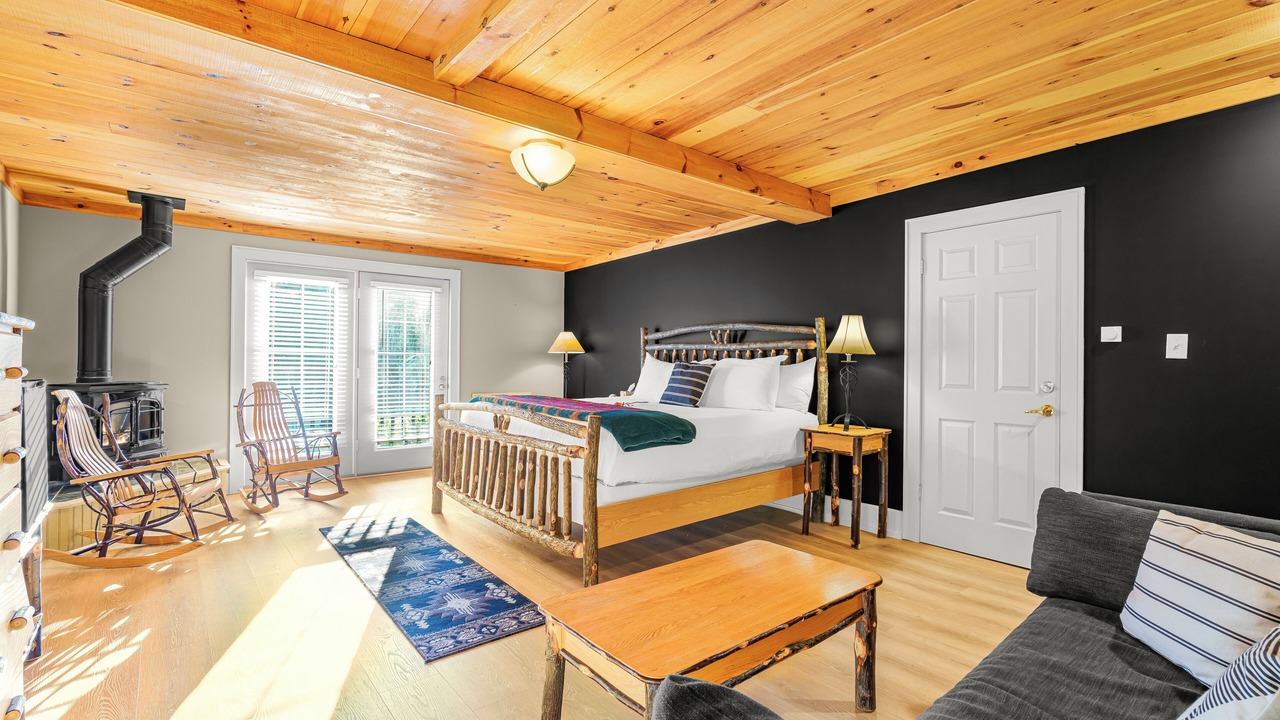 Photo of Bedroom in North Creek