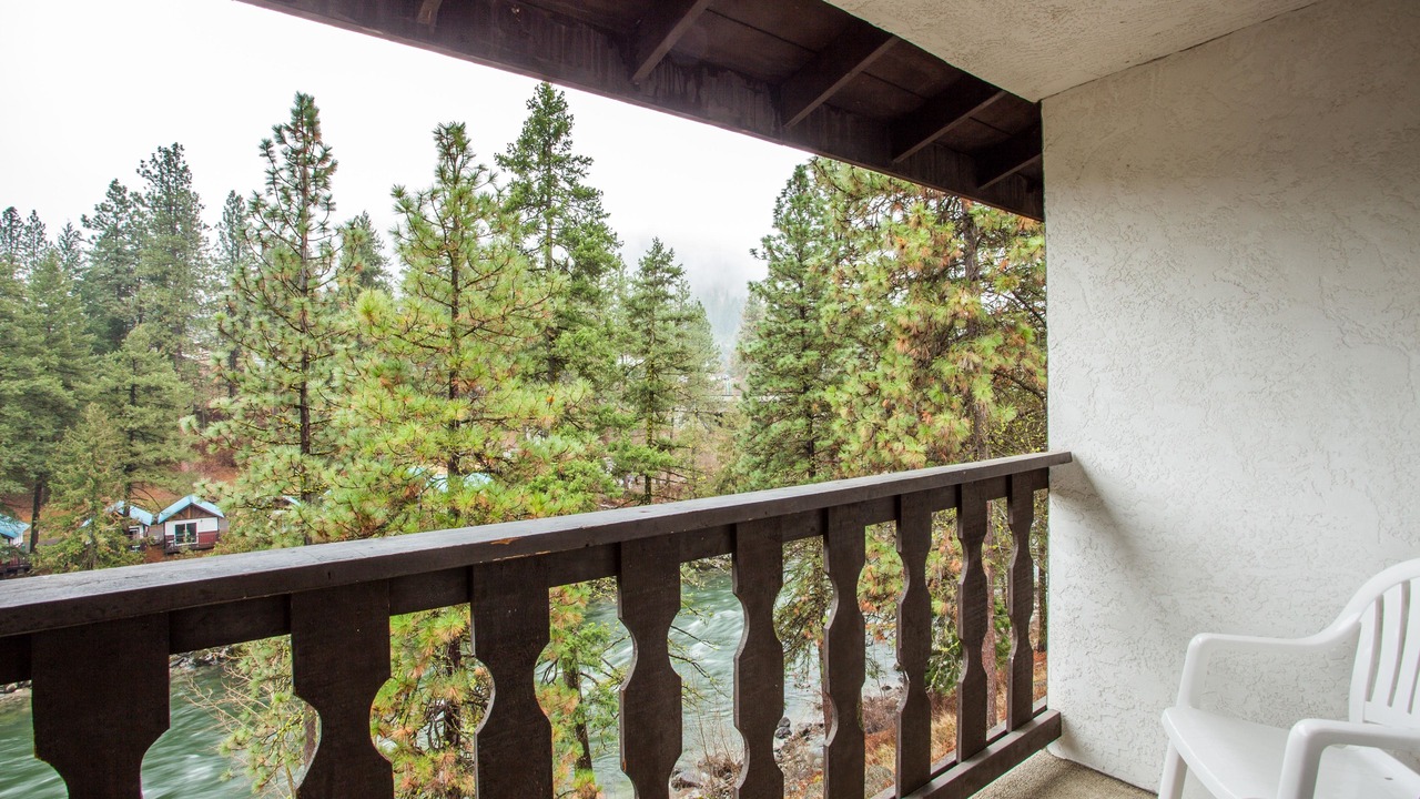 Photo of Patio Balcony in Leavenworth