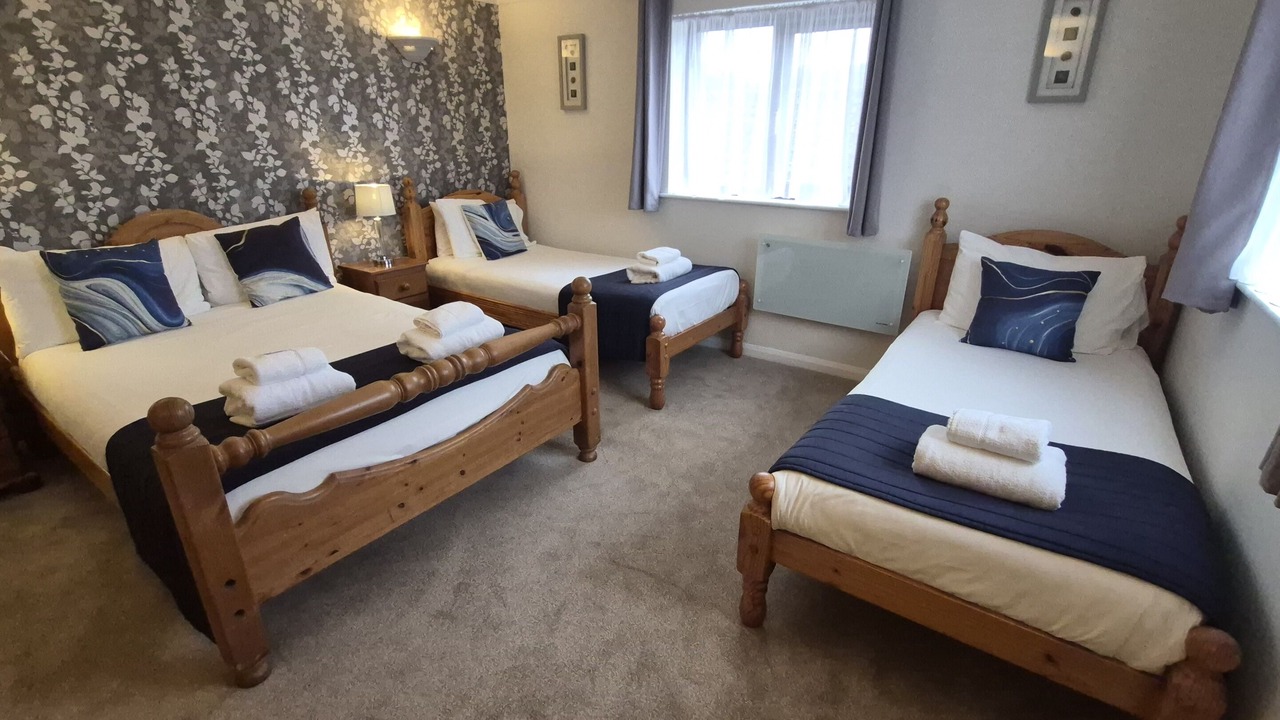 Photo of Others in Heath and Reach