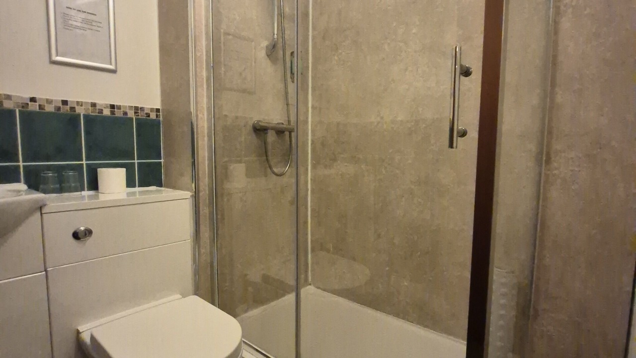 Photo of Bathroom in Heath and Reach