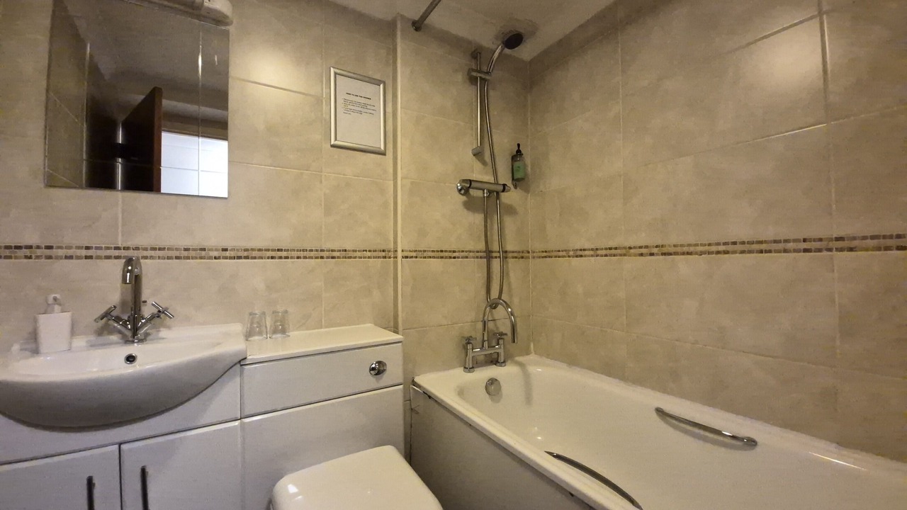 Photo of Bathroom in Heath and Reach