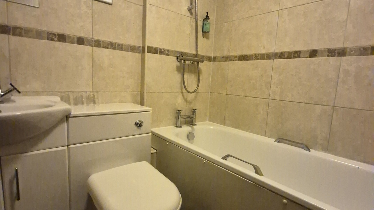 Photo of Bathroom in Heath and Reach
